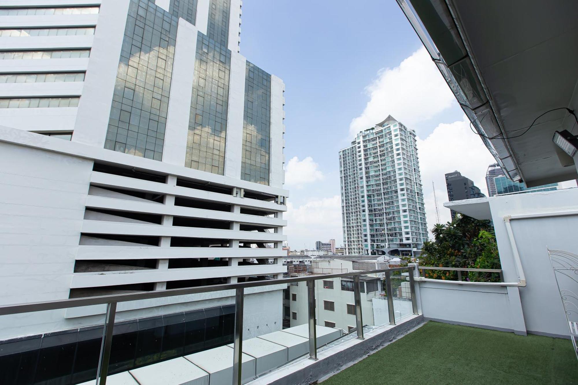 Simply Sleep Hostel Bangkok Eksteriør billede